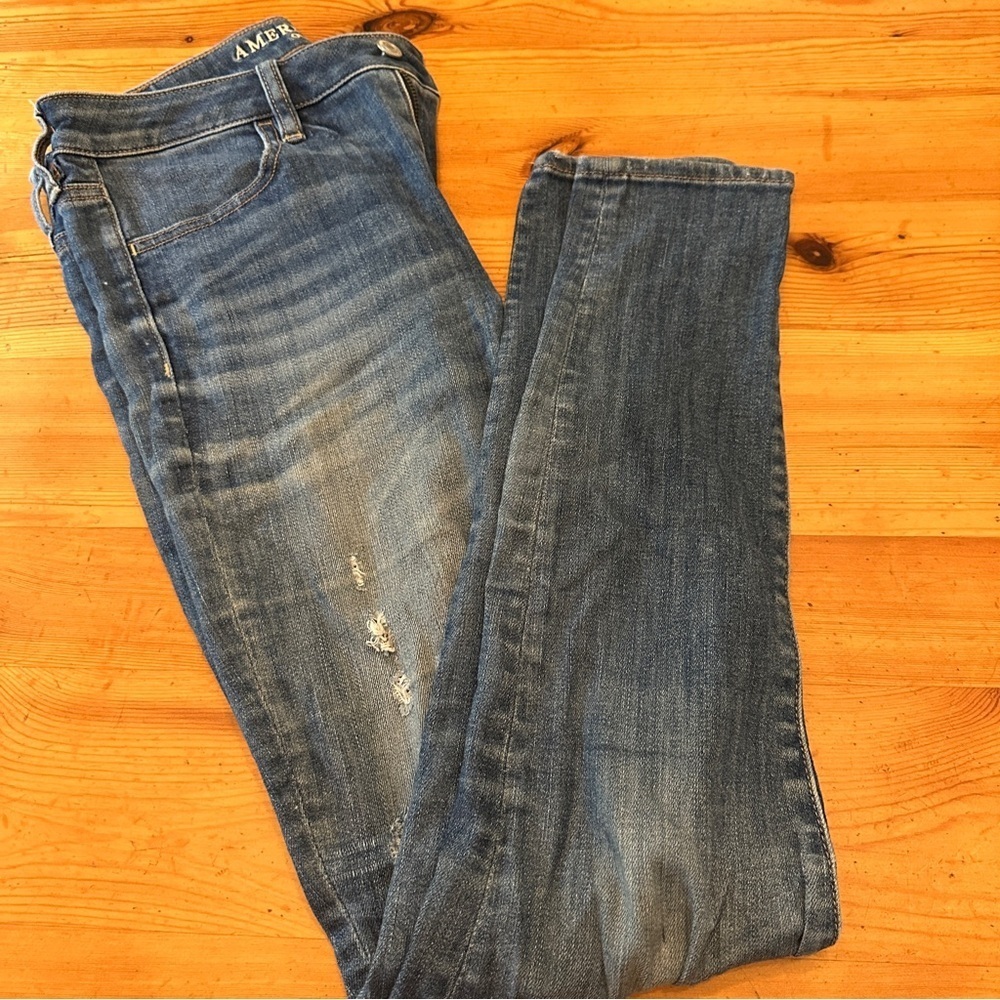 American Eagle Outfitters Super Super Stretch 
Super Hi-Rise Ripped Jeggings  8